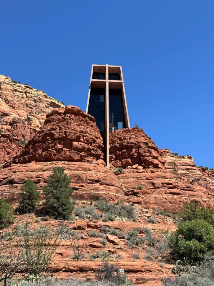 sedona church mountains montagne christ jésus église arizona